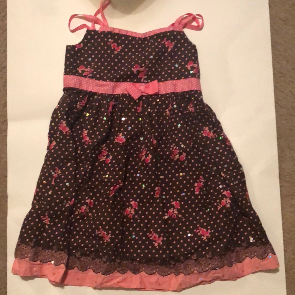 Girls brown and pink dress.